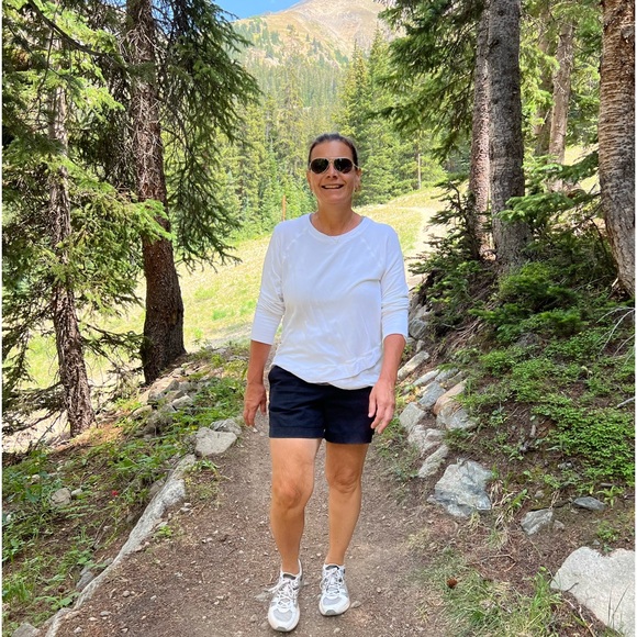 Meet your Posher, Caroline - Picture 1 of 2